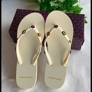 NWT Tory Burch Marguerite 2 Flip Flops Ivory
